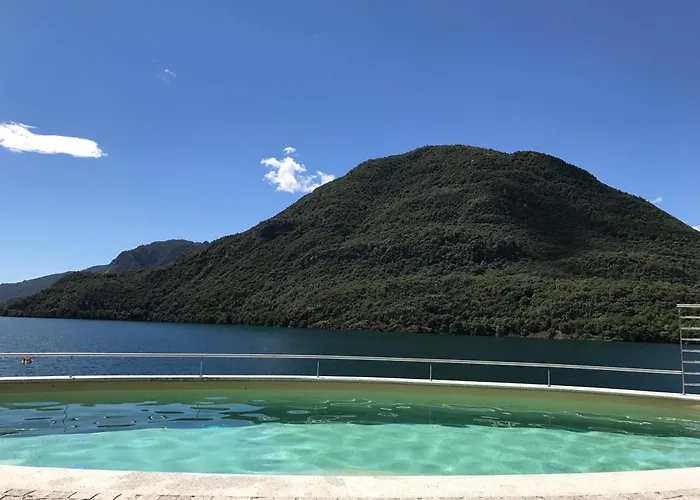 Mergozzo Beach * Mergozzo