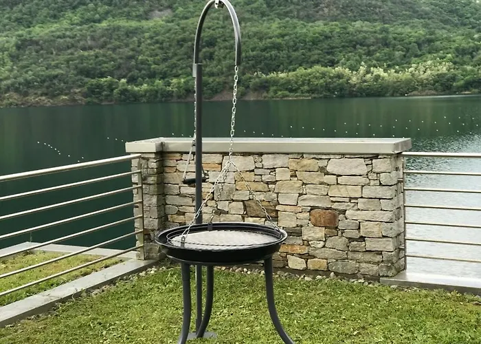 Mergozzo Beach Apartment *